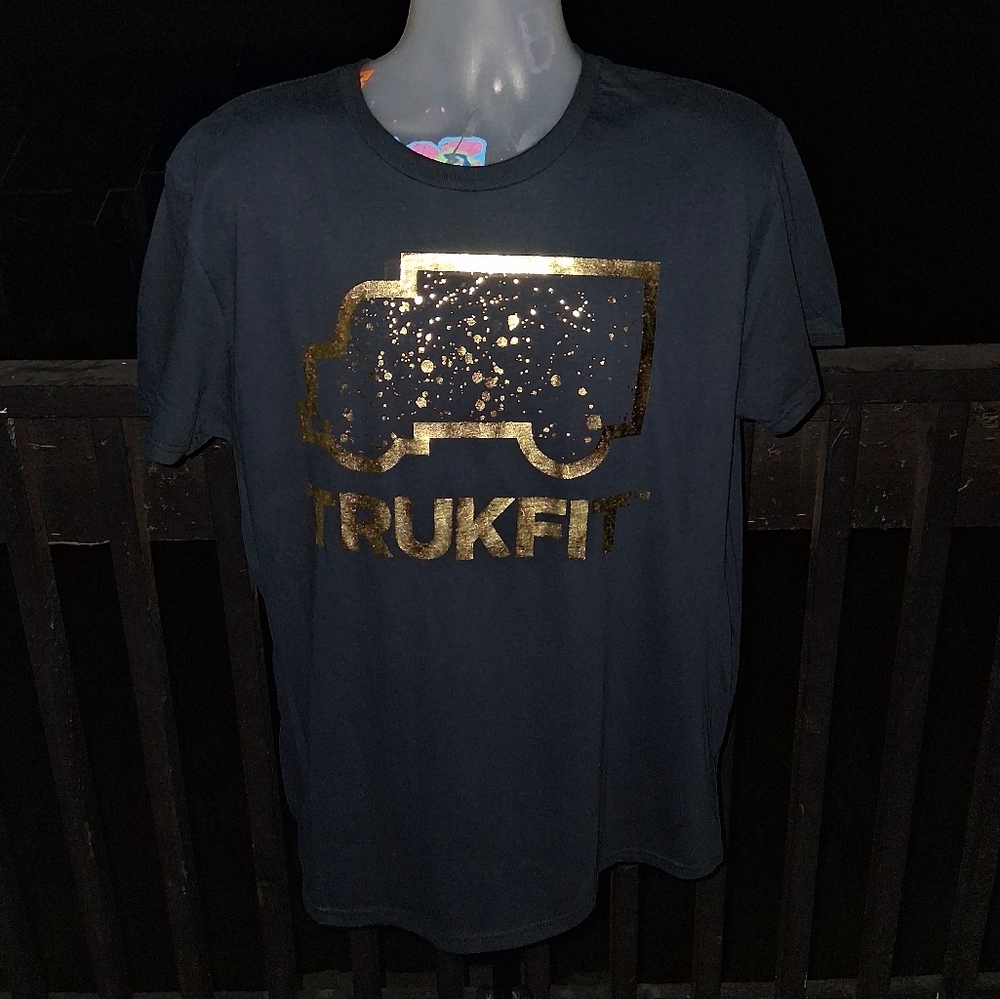 Brand New With Tags TRUCKFIT T Shirt Size Large